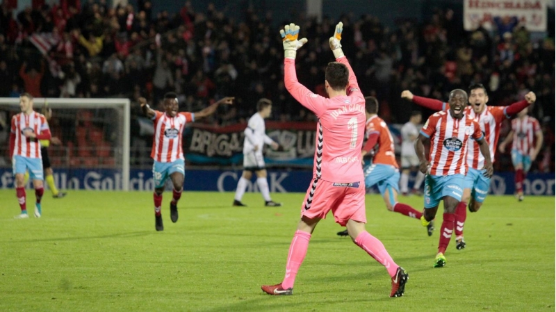 qapichi-ad-gununu-65-metr-mesafeden-vurdugu-qolla-qeyd-etdi