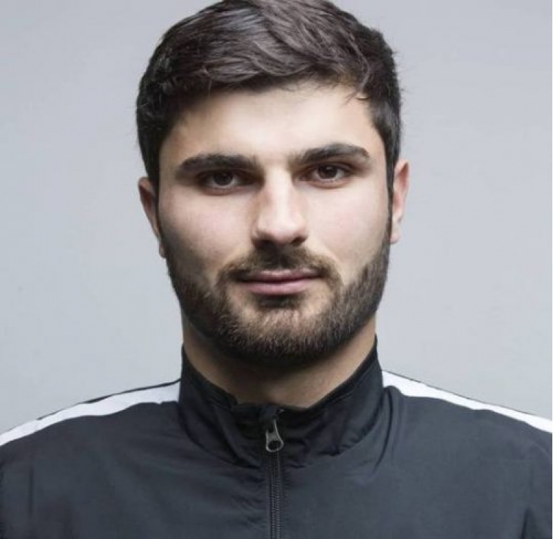 sebailin-futbolchu-i-divizionda