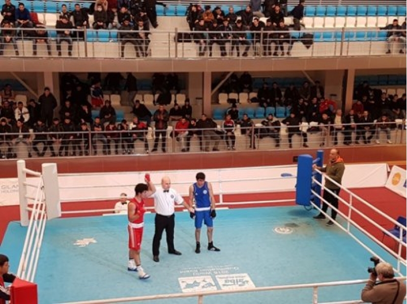 azerbaycan-chempionati-start-goturdu