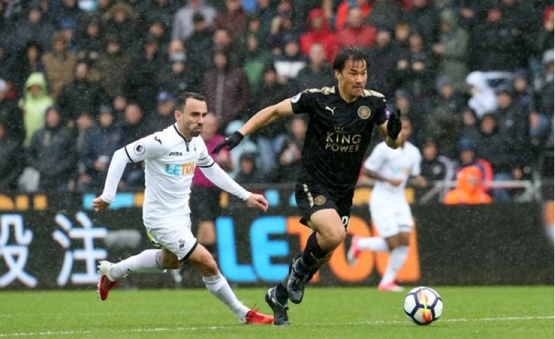 lester-qelebeni-elden-verdi