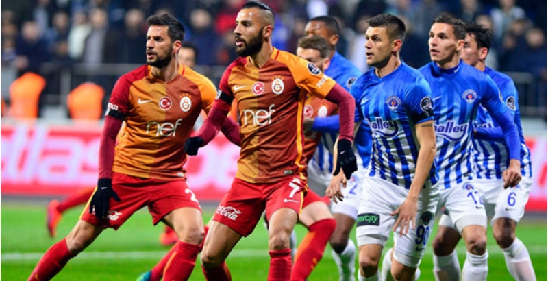 qalatasaray-uduzdu-bashaksheher-yeniden-zirvede