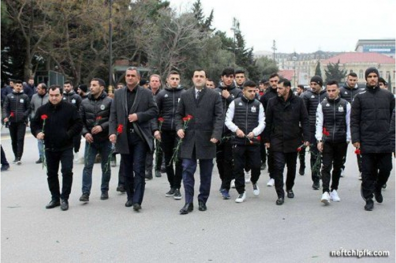 neftchi-soyqirim-qurbanlarini-andi