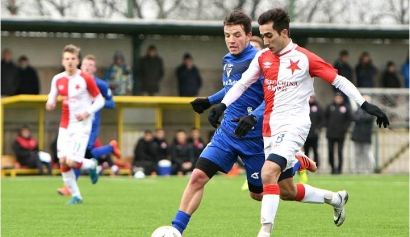 azerbaycanli-futbolchu-komandasina-komek-ede-bilmedi
