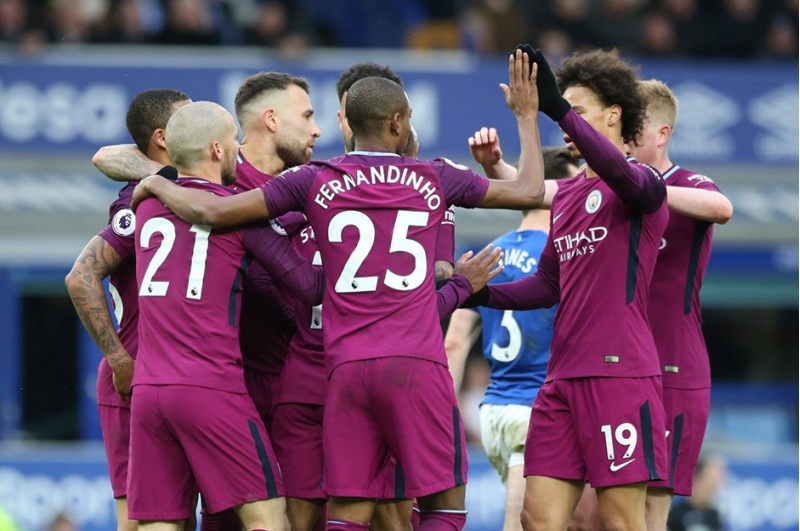 manchester-siti-chempionlugun-bir-addimliginda
