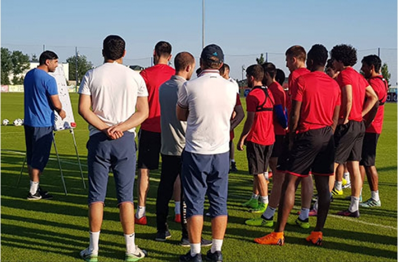 millinin-futbolchulari-qebeleye-qoshuldu
