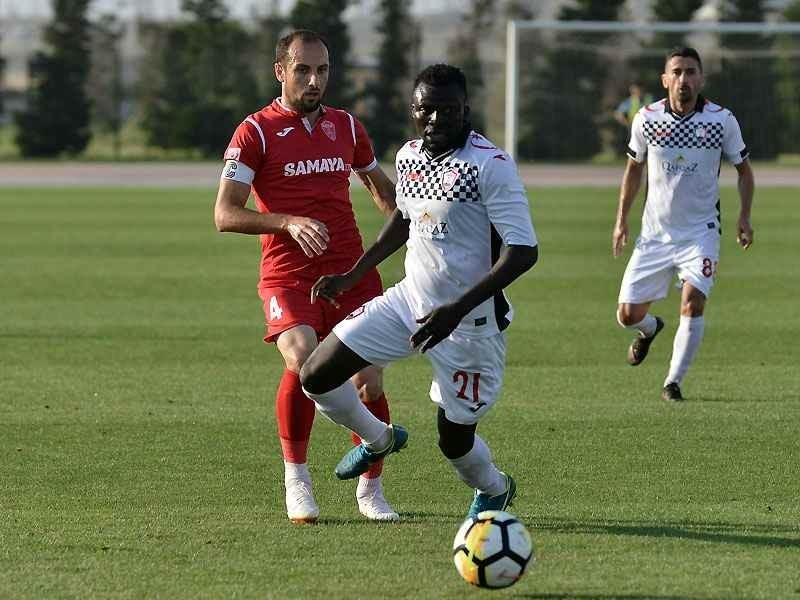 denizlispor-qebelenin-futbolchusu-ile-maraqlanir