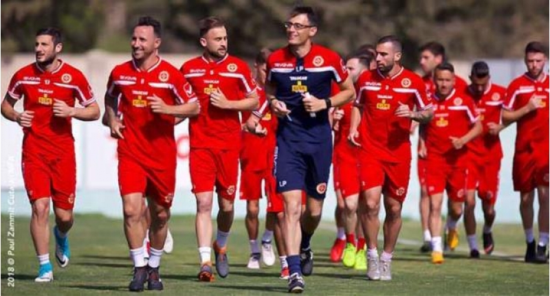 azerbaycanla-oyun-uchun-26-futbolchu