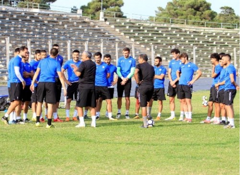 elvin-memmedov-keshle-ile-oyunu-buraxa-biler