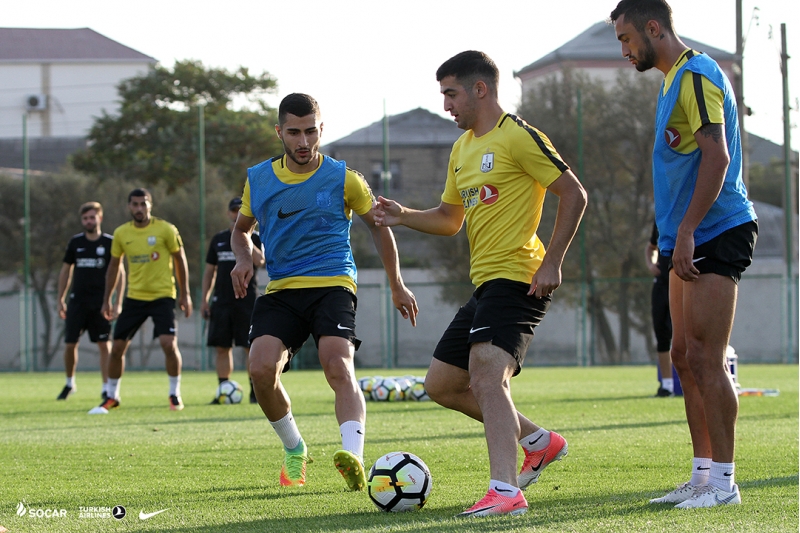 neftchi-hazirliga-davam-edir-2
