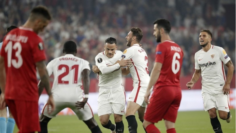 sevilyadan-akhisara-futbol-dersi