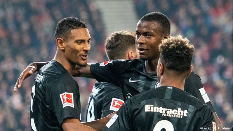 ayntraxtdan-sefer-qelebesi