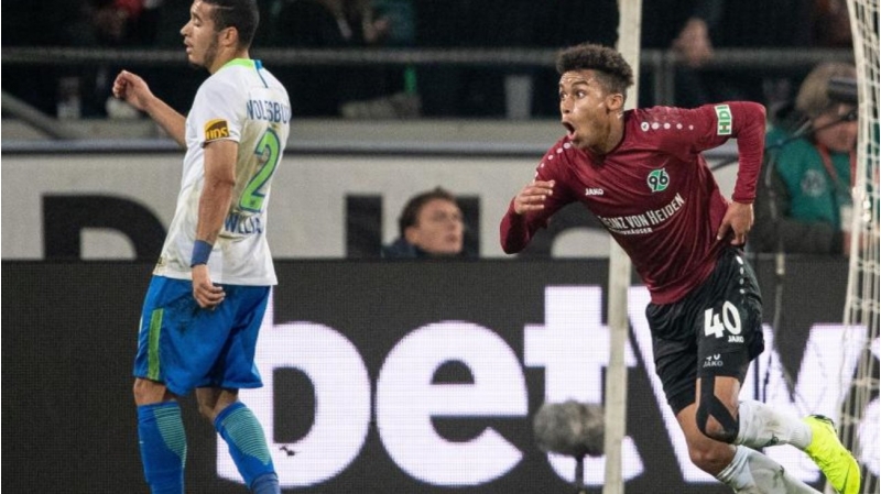 hannover-volfsburqu-xalsiz-yola-saldi