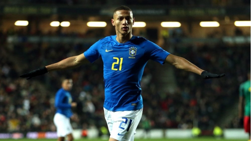 braziliya-kamerunu-meglub-etdi