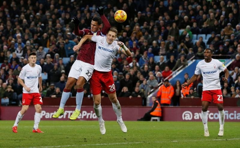 bir-oyunda-10-qol-6-sari-1-qirmizi-vereqe