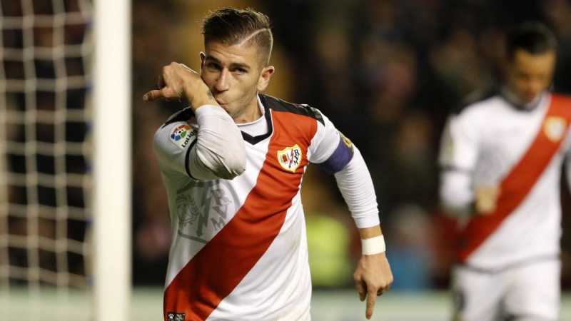 rayo-valyekano-dogma-meydanda-sevindi