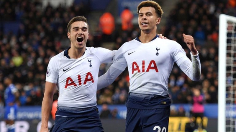 tottenhem-lesteri-xalsiz-qoydu