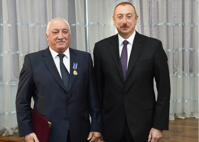prezident-agaselim-mircavadovu-mukafatlandirdi
