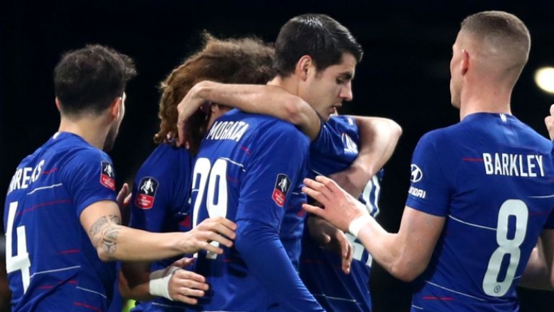 chelsi-dogma-meydanda-sevindi-2