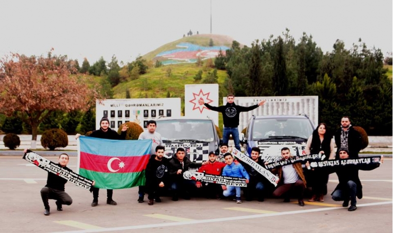 beshiktash-fanatlari-agdamda-xeyriyye-aksiyasi-kechirdiler-