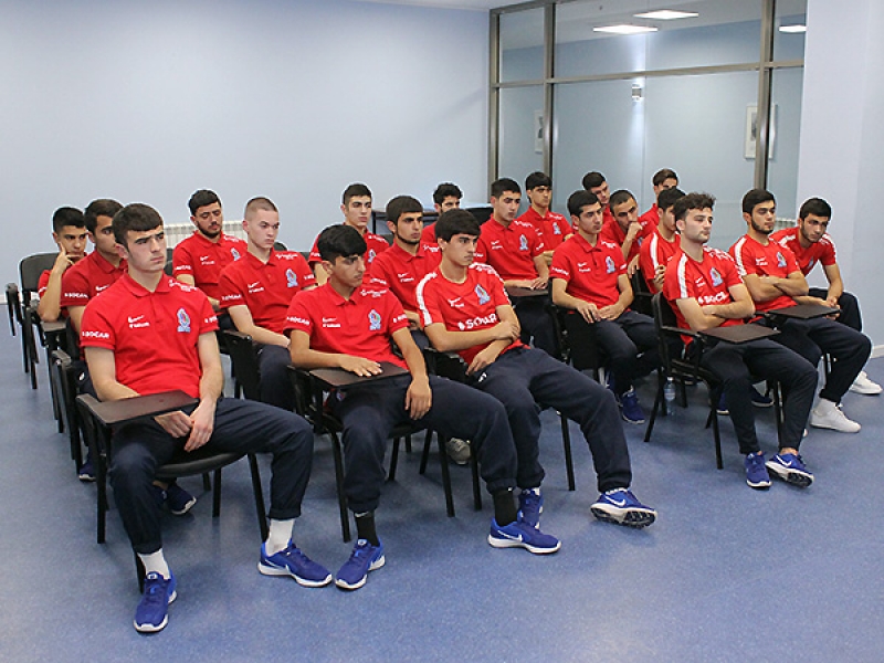 milli-komandanin-uzvleri-uchun-seminar