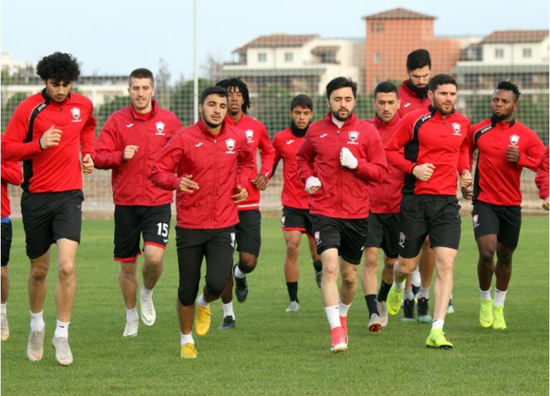 qebele-meshqlere-bashlayir