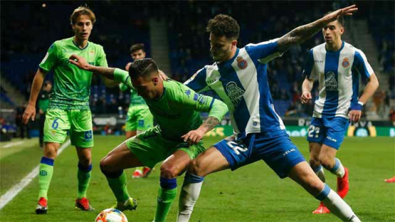 espanyol-qelebeni-elden-verdi