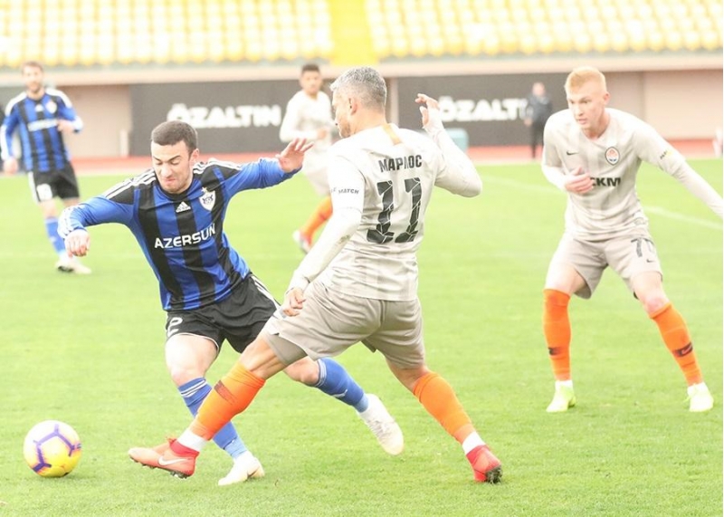 qara-qarayev-son-illerin-en-yaxshi-neftchisine-qarshi-oynayacagiq