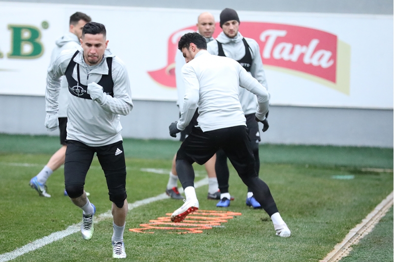 reynaldo-qarabaga-qoshuldu-2