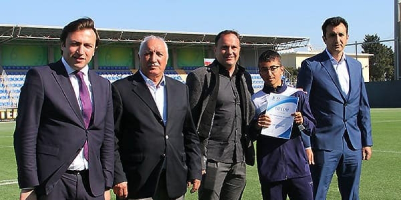 qarabagin-futbolchusu-rekordu-yenileyib