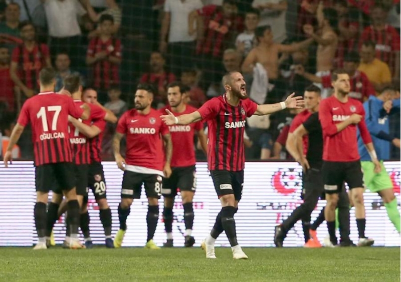 turkiye-super-liqasina-yukselen-son-komanda-da-mueyyenleshdi-