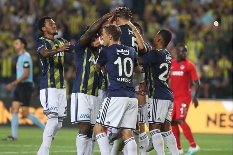 fenerbagcha-5-cavabsiz-qolla-liderdir