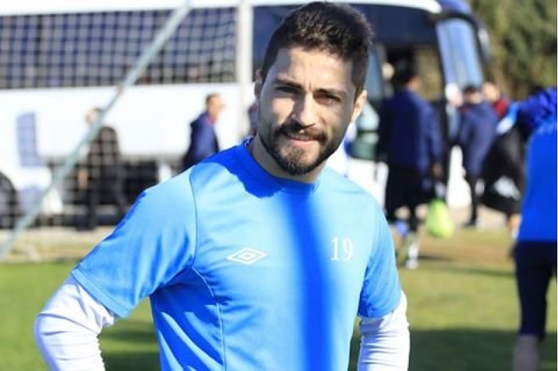 taninmiz-futbolchumuzun-atasi-anasini-oldurub