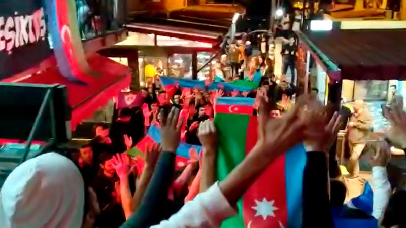 turkiyeli-fanatlardan-qarabaga-mohteshem-destek