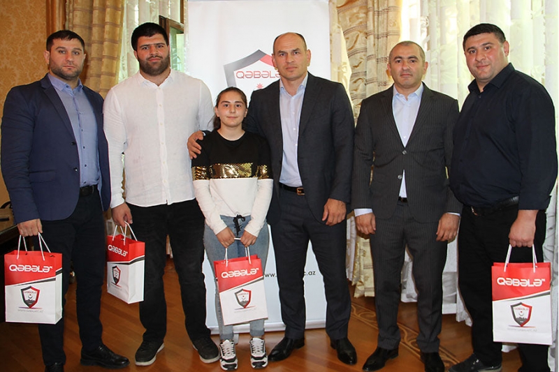 fariz-necefov-idmanchilari-qebul-edib