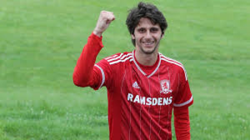 italiyali-futbolchuya-qarabag-ve-neftchiden-celbedici-teklif-