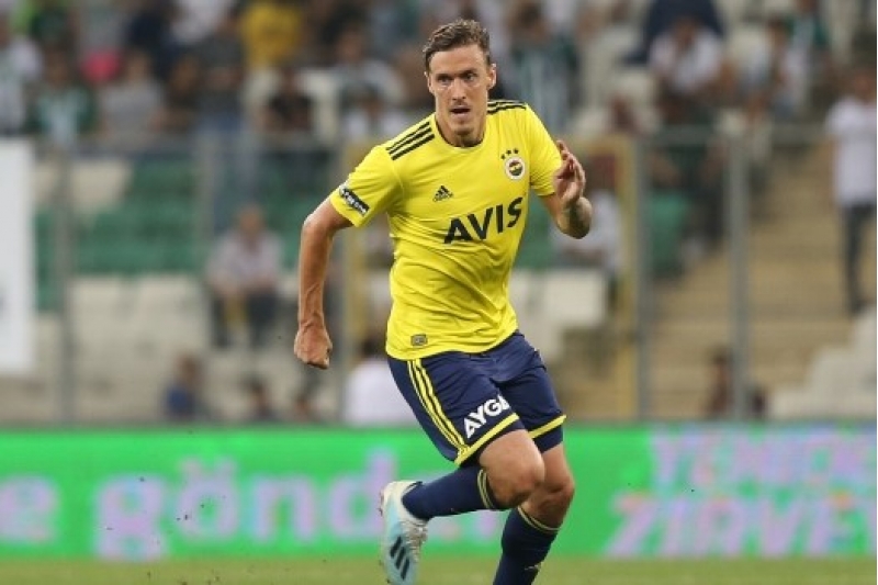 fenerbagchadan-ayrildi-pokere-bashladi