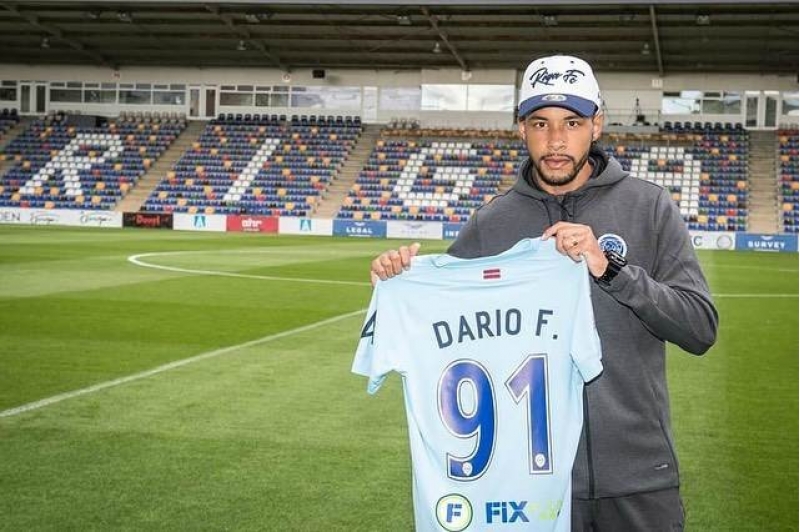 neftchiden-latviya-komandasina