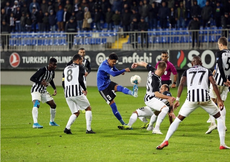 azerbaycan-premyer-liqasi-neftchi-ve-qarabagdan-sherikli-rekord