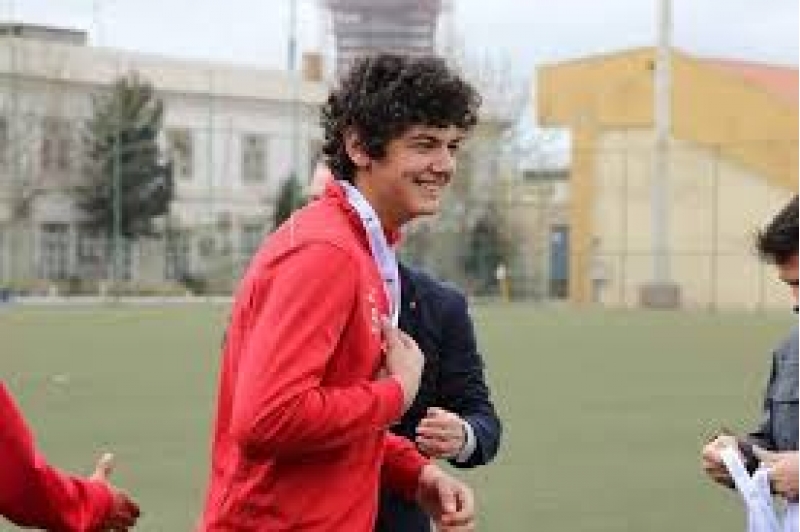 sebailde-daha-bir-qapichi