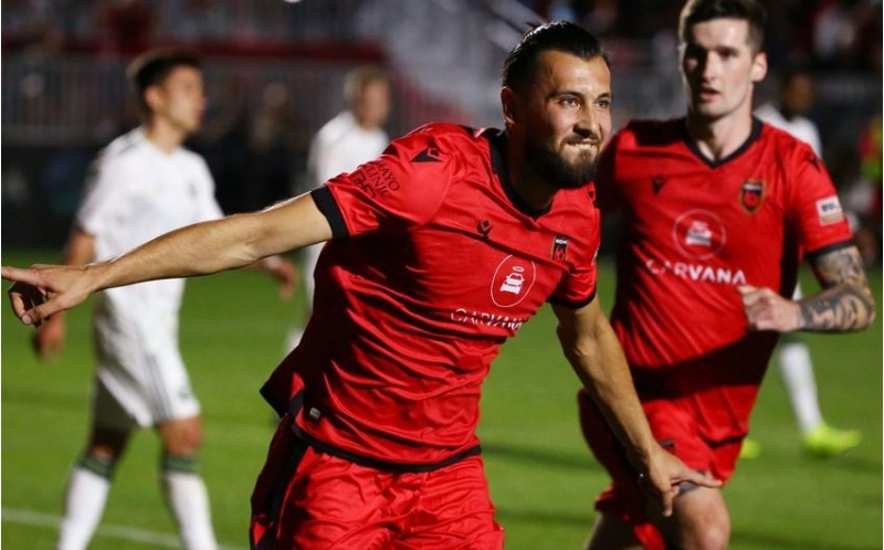 dadashov-absh-da-novbeti-qolunu-vurdu