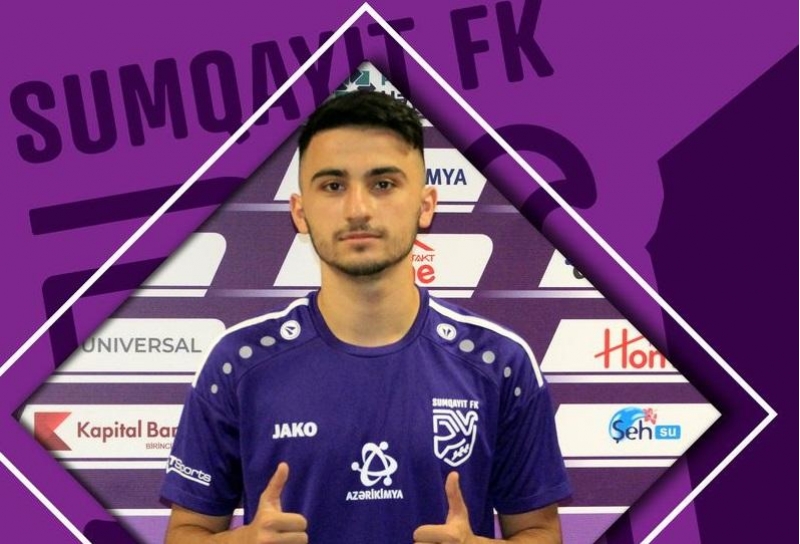 sumqayitda-yeni-futbolchu-4