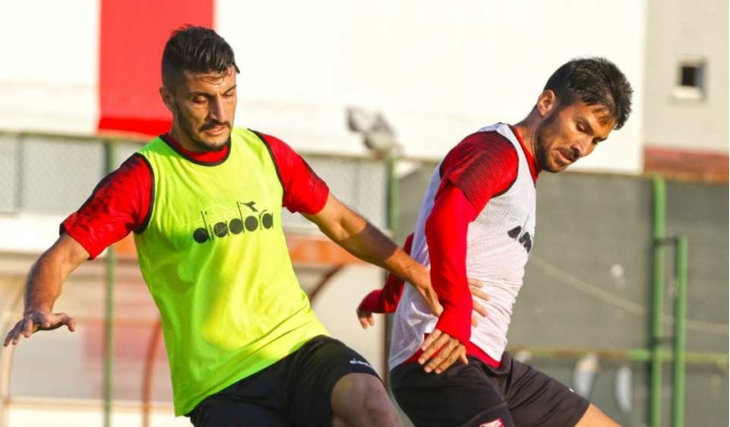 futbolchumuz-kenarda-qaldi