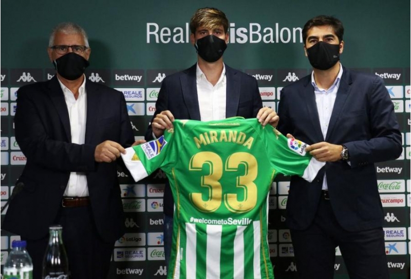 barselonanin-futbolchusu-getdi