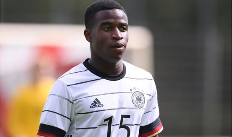 15-yashli-oyunchu-chl-de-ishtirak-edecek