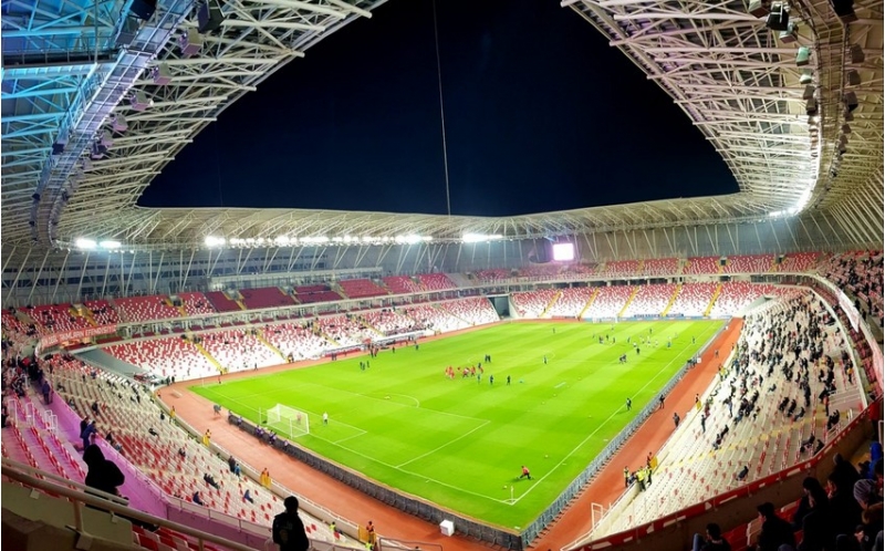 qalatasarayin-meshqchileri-sivasspor-qarabag-oyununu-izleyecek