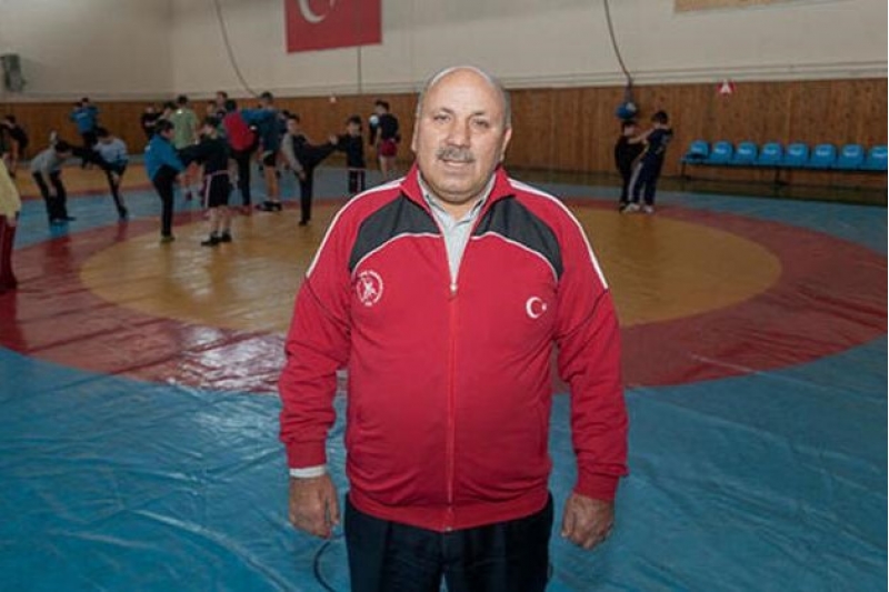 turkiye-millisinin-bash-meshqchisi-vefat-etdi
