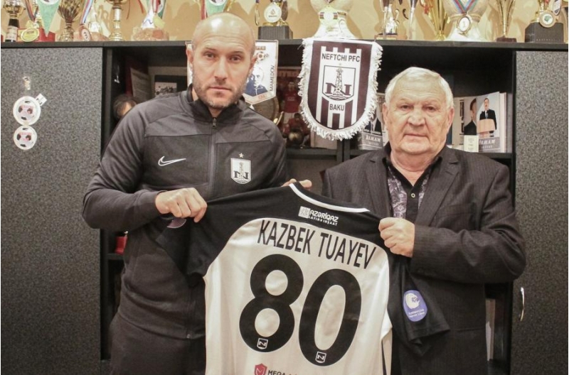 neftchiden-kazbek-tuayev-tebriki