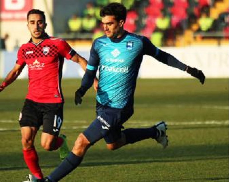 azerbaycan-premyer-liqasindan-peru-chempionatina-