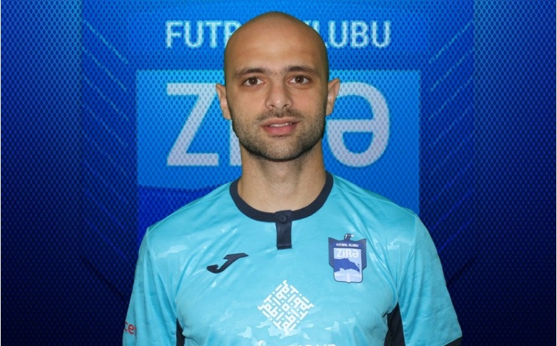 zire-futbolchusu-ile-vidalashdi