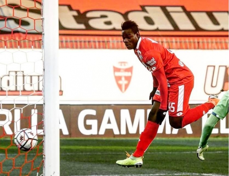 ispaniya-3-cu-liqa-klubu-balotelli-ile-maraqlanir
